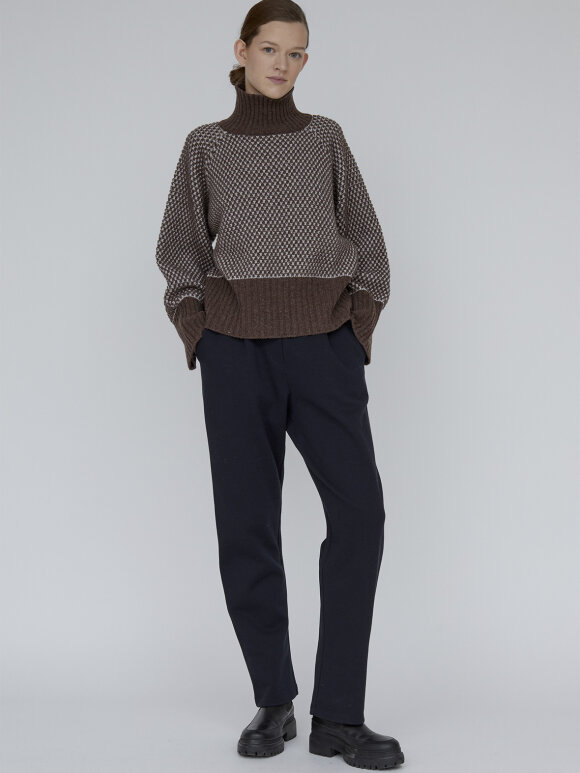 Basic Apparel - Line T-neck sweater - brown/grey knit