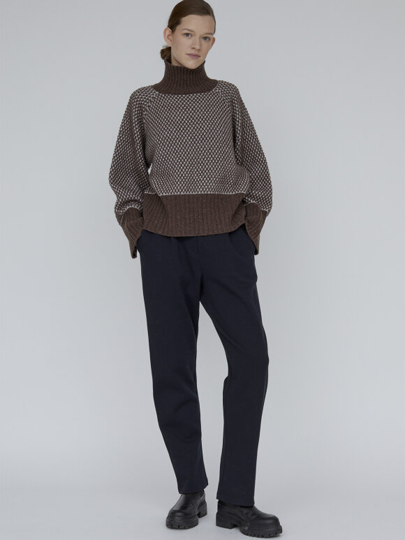 Line T-neck sweater - brown/grey knit