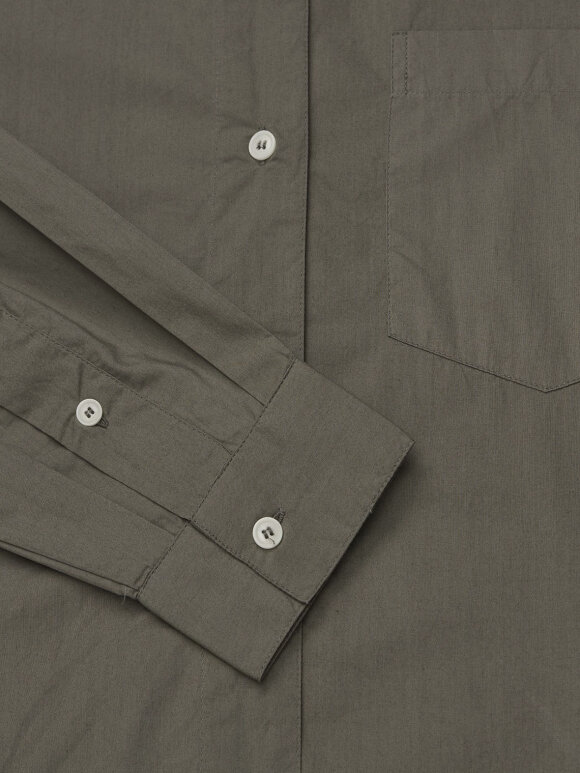 Skall Studio - Edgar shirt - cold brown