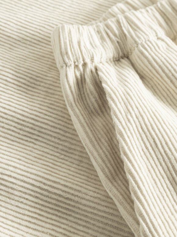 Studio Feder - Bella fløjls buks - undyed creme