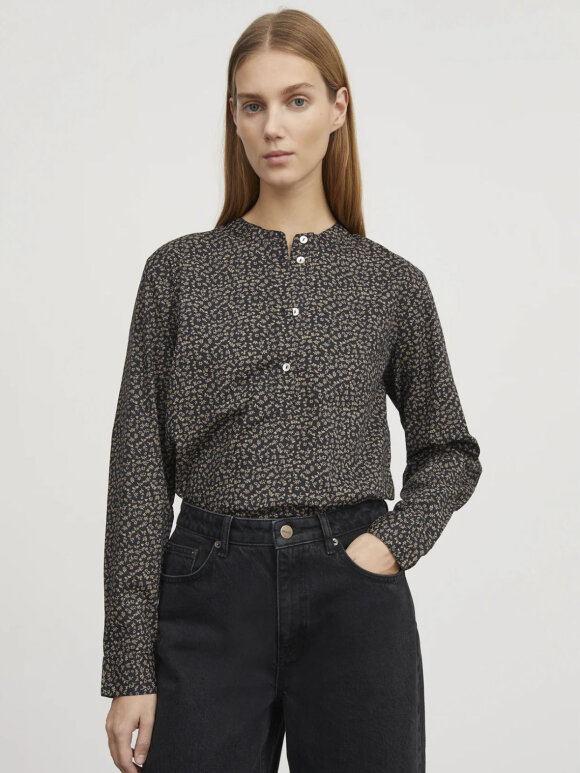 Skall Studio - Agnes shirt - eline print black/beige